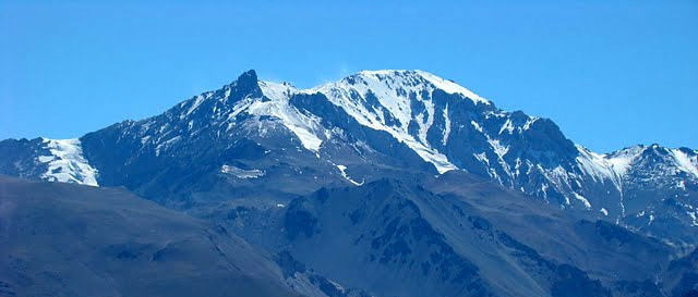 Domuyoberg in der Provinz Neuqun in
                          Argentinien, 4709 m hoch, das "Dach
                          Patagoniens", Panoramafoto