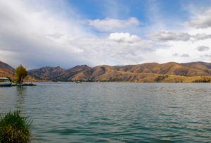 La laguna de Paca cerca de
                            Jauja (Xauxa) en el valle del Mantaro /
                            valle del Huancamayo
