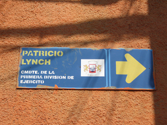 Placa calle Patricio Lynch