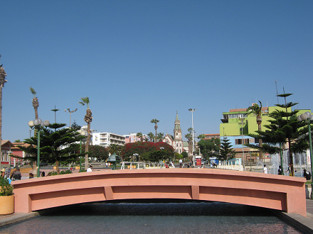Plaza Mackenna, puente