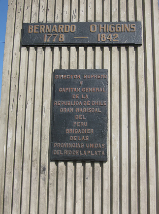 Avenida San Martn, monumento Higgins, placa