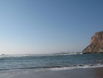 Der Laucho-Strand mit dem Morroberg
                                ("cerro Morro") (01)