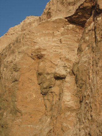 Der Morroberg, hier sieht man ein Gesicht
                        und Vgel