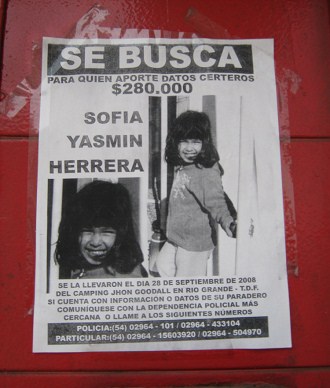 Aviso que se busca a Sofia Yasmin
                            Herrera que fue llevado de un camping en
                            2008