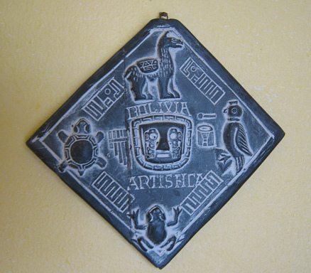 Grafik mit einem Lama, einer
                                  Schildkrte, einem Frosch und einem
                                  Papagei, und in der Mittel ein dickes
                                  Gesicht