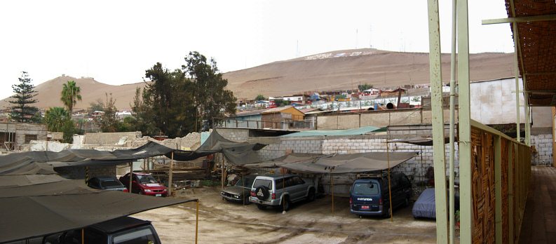 Der Schnauzenberg (Morroberg) von Arica
                          mit Hochnebel, weiteres Panoramafoto