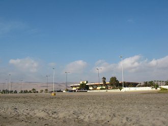 El estadio olmpico visto de la
                                  playa