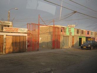 Avenida Tambo Quemado, casas 04