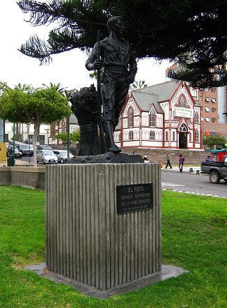 Plaza del Trabajador, monumento 02