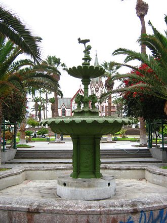Kolumbusplatz, ein Brunnen ohne Wasser