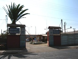 Avenida Azola, entrada del ministerio de
                        obras pblicas