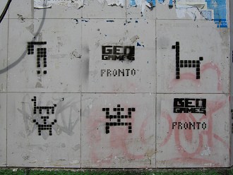 Fussgngerpassage Bolognesi ("pasaje
                        Bolognesi"), Geoglyphengraffiti auf einer
                        Fassade, Nahaufnahme