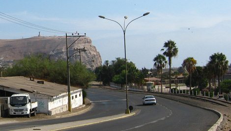 Chile-Allee, Sicht auf den Morroberg
                            01, Nahaufnahme