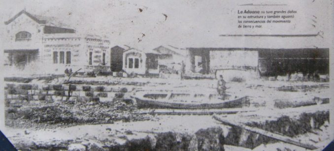 Artikel 22, Foto 02: Das Zollhaus von
                            Arica nach dem Seebeben vom 9. Mai 1877