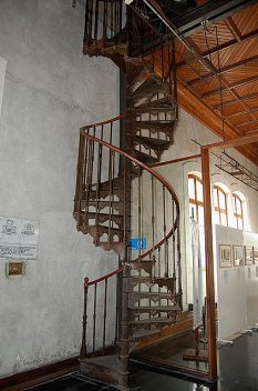 Die sthlerne Wendeltreppe von
                                Eiffel im Zollgebude von Arica
                                [Foto06]