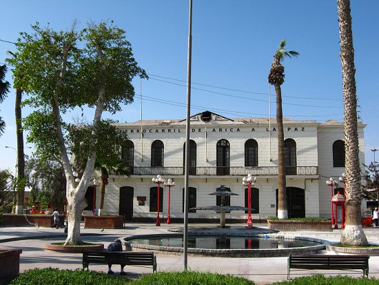 Zugplatz, die Bahnstation der Zge von
                          Arica nach La Paz (Hauptstadt Boliviens)