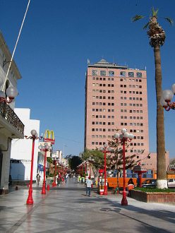 Pasaje 21 de Mayo, la torre
                                  Empressarial