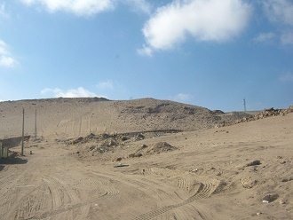 Der Weg durch die Gewerbezone
                                  hinter dem Kartoffelberg 06