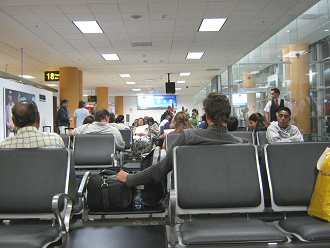 El aeropuerto de Lima, sector de espera