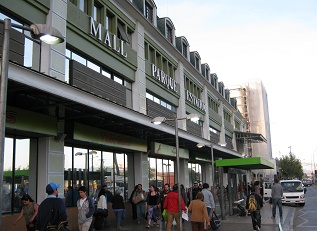 La estacin del metro subterrneo
                        "Universidad de Santiago" ("U. de
                        Santiago") con el terminal
                        "Alameda"