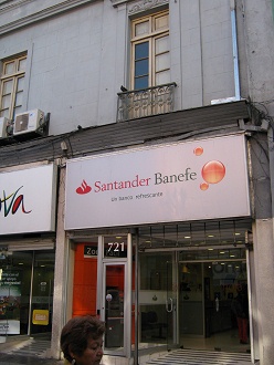 Brckenpassage (paseo Puente), Bank
                                Santander, Fassade