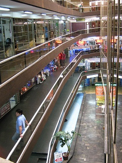 Zentrum von Santiago de Chile, Warenhaus
                          mit Rampen