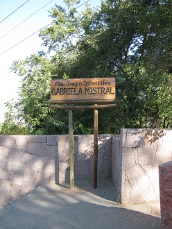 Der Spielplatz "Gabriela
                          Mistral" (plaza de juegos infantiles
                          "Gabriela Mistral")