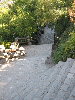 Botanischer Garten "Mapulemu",
                          Treppenabgang