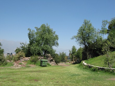 Der Ausgangsbereich des Botanischen
                          Gartens "Mapulemu" von Santiago de
                          Chile