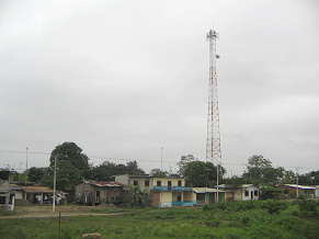 Naranjal-Machala, pasaje de un pueblo,
                          torre de transmisión