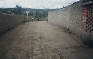 Jir�n Astete, muros y ciclistas