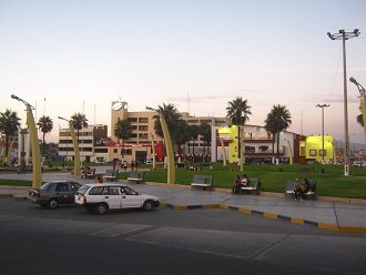 Plaza
                          Grau, bancos