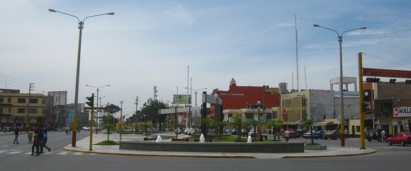 Avenida de la Torre, el bulevar con una
                          fontana, foto panorámica
