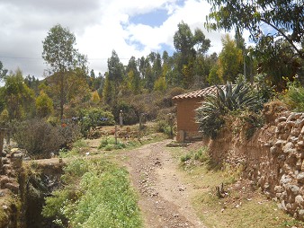 Cusco Sacsayhuamán 13, the walk to "Zone X" (Laco, Moon Temple), walk 2