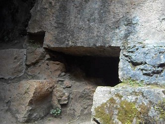 Cusco Sacsayhuamán, Zone X (Laq'o, Laco, Moon Temple), giant overthrown throne 05 Cusco Sacsayhuamán, Zone X (Laq'o, Laco, Moon Temple), giant overthrown throne 05