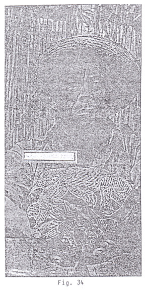Fig. 34: El diario
                              "Mundial" presenta campesino con
                              piedra grabada falsa