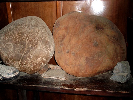 Gelber Dinosaurier
                          (Stegosaurus-Brontosaurus)