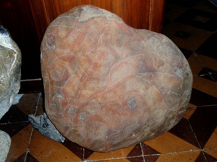 Gelber Dinosaurier
                          (Stegosaurus-Brontosaurus), Nahaufnahme