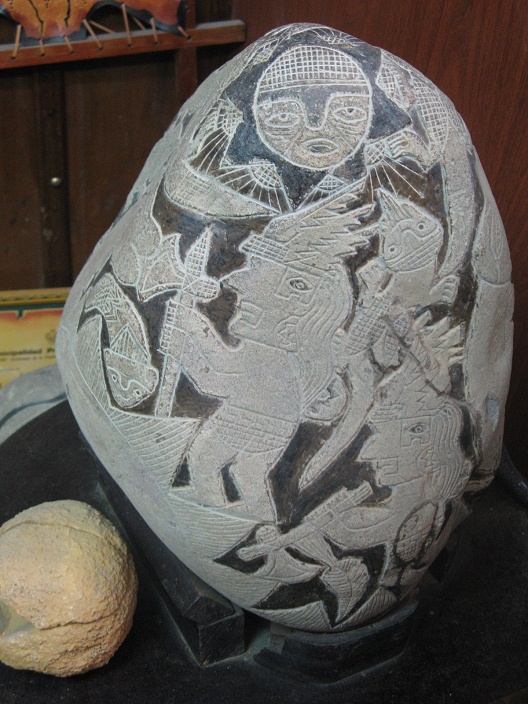 Da sind zwei
Weise mit Beilen und Echse und mit den
Sonnen oben Da sind zwei Weise mit Beilen und Echse
und mit den Sonnen oben