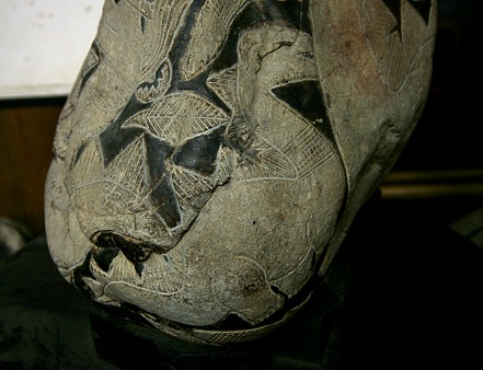 Detail, der kleine Dinosaurier (auch
ein Stegosaurus-Brontosaurus) Detail, der kleine Dinosaurier (auch
ein Stegosaurus-Brontosaurus)