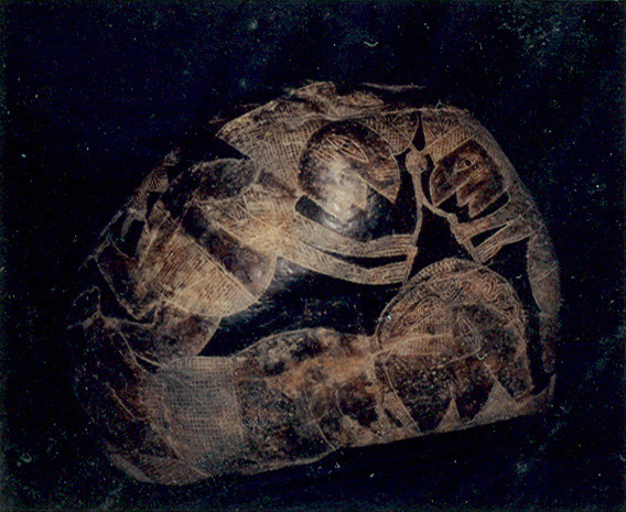 Operaci�n de cabeza,
                          corte con compas con dos sabios cirujanos