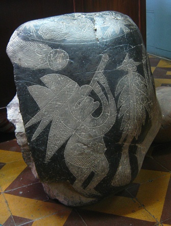 Grosser
                            Astronomiestein, grosser Astronom mit
                            Fernrohr 01, Nahaufnahme