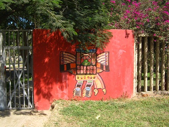 Malerei mit einem Gott, rechte
                                    Seite