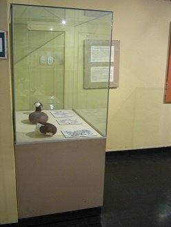 Vitrine der Paracas-Kultur mit K�rbissen