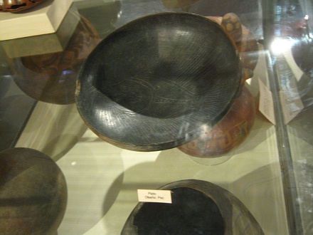 Plato
                          con un dise�o de peces