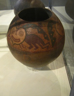 Aqu� est� la figura con la cara
                                  en forma de una coraz�n, primer plano
                                  03