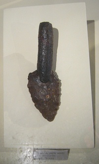 Cuchillo ritual, vista
de cerca Cuchillo ritual, vista de
cerca