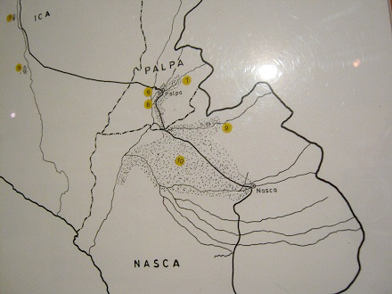 Details ber Geoglyphen in den
                              Regionen Nasca und Palpa