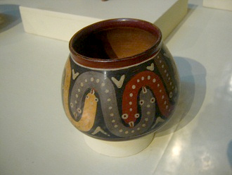 Cup with snake's design