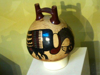 Botella de cerámica con
una garza con un pez 04 Botella de cerámica con una garza con
un pez 04